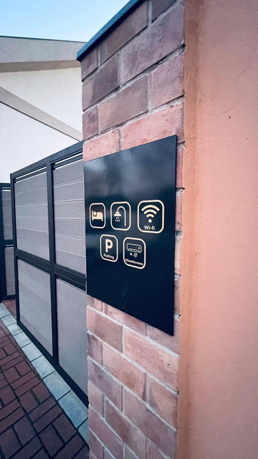 Kollar D Guest House - Prenociste Rooms Subotica Exterior foto