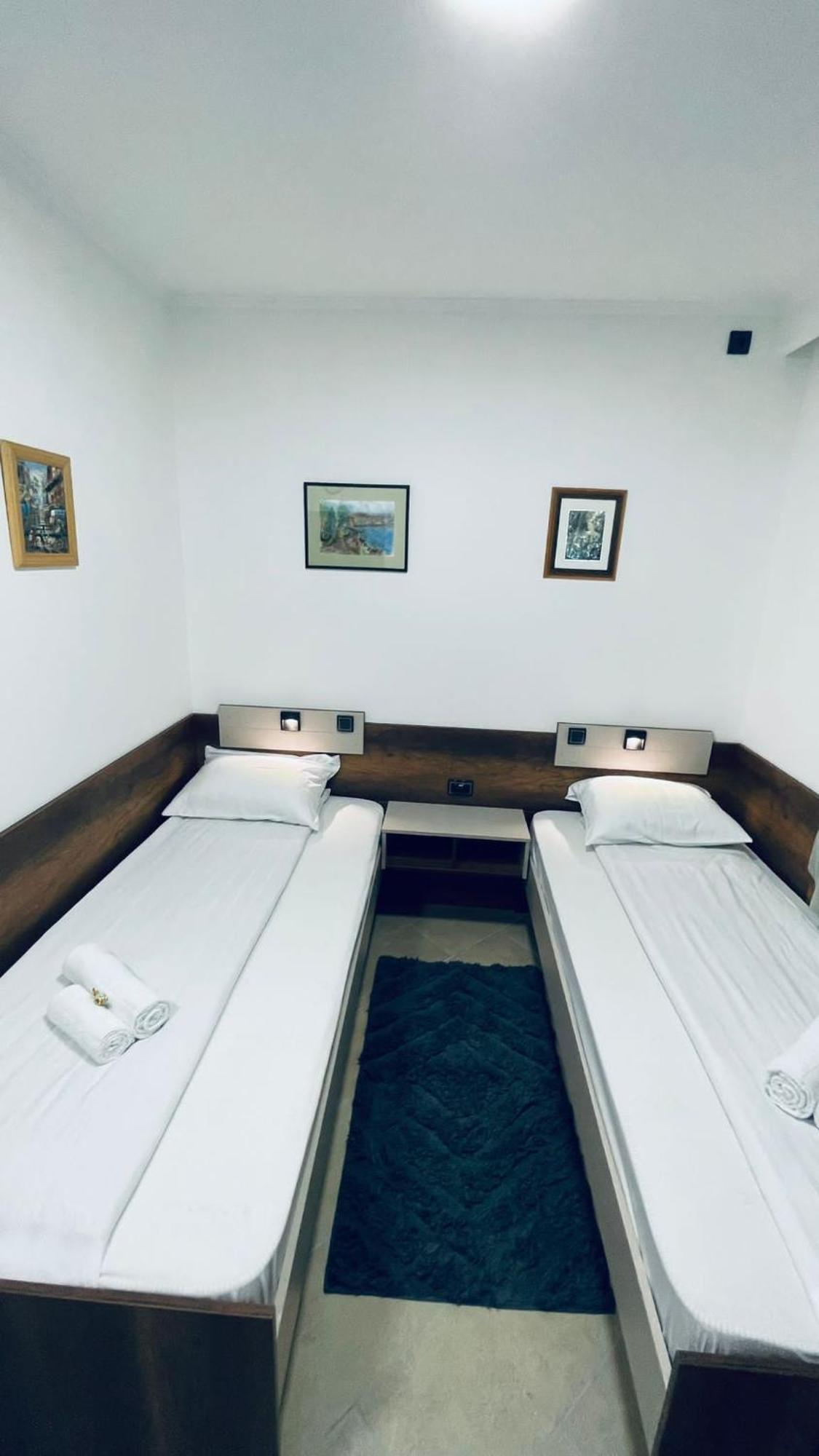 Kollar D Guest House - Prenociste Rooms Subotica Exterior foto